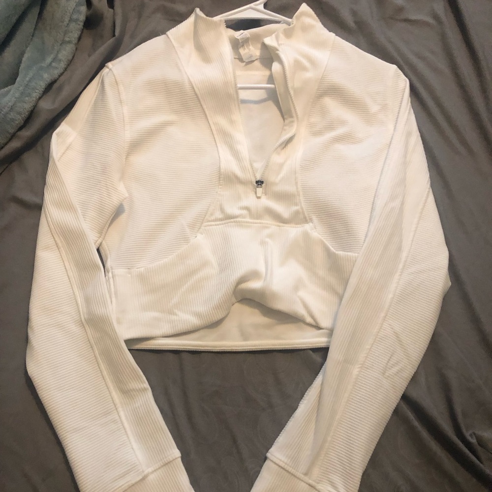 90 Degree White Cropped Athletic Long Sleeved